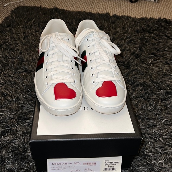 Gucci Shoes - Gucci Ace Embroidered Hearts Sneakers
